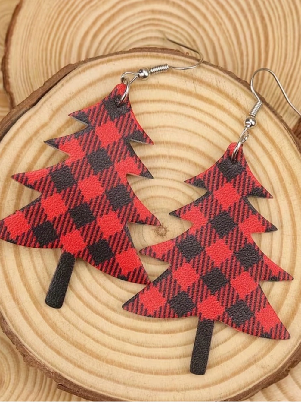 ❤️❤️❤️3 for 12$❤️❤️❤️Red Buffalo Plaid Christmas Tree Earrings - Picture 3 of 5